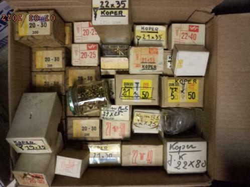 Groot lot koperen houtvijzen met gleuf. 20-80 mm. Zgan !, Zakelijke goederen, Stock en Retail | Partijen goederen, Ophalen