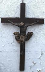 Crucifix en bois brocante de 83 cm de haut, Enlèvement ou Envoi