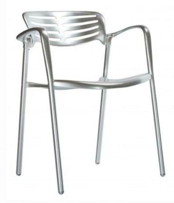 DESIGNMEUBILAIR beschikbaar voor biedingen