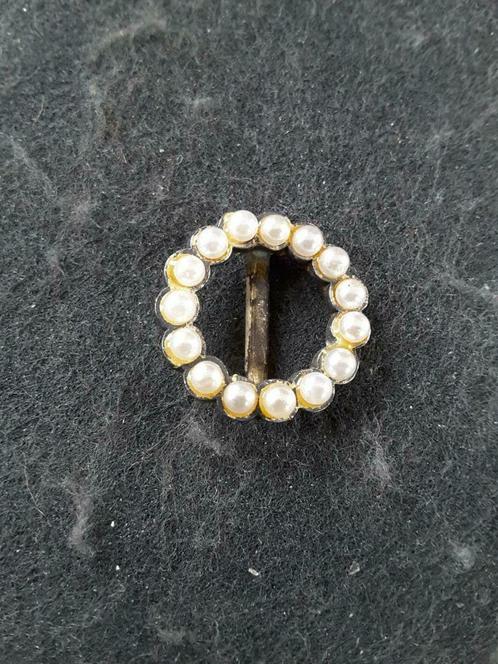 Boucle ronde 21 mm avec 15 perles blanches ceinture drapé..., Hobby & Loisirs créatifs, Couture & Fournitures, Neuf, Enlèvement ou Envoi