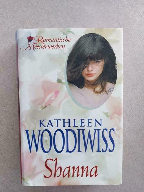 Kathleen Woodiwiss: Shanna, Livres, Romans, Comme neuf, Enlèvement ou Envoi