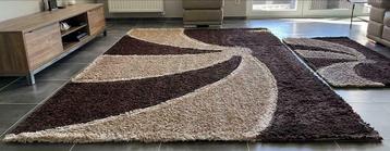 1 tapis 200x290cm + 1 tapis 150x80cm  beschikbaar voor biedingen