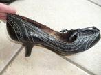Zwarte leveren schoenen Maat 38 met speciale hak, MET, Dansschoenen, Ophalen of Verzenden, Zo goed als nieuw