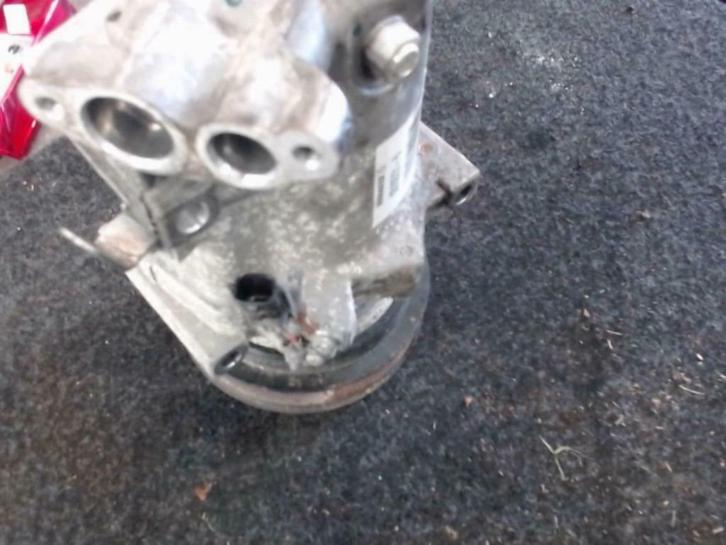 airconditioning compressor 8201025121b dacia 2017, Auto-onderdelen, Airco en Verwarming, Dacia, Ophalen of Verzenden