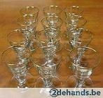 12 glazen borrel