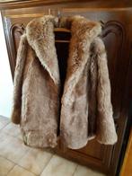 Manteau imitation fourrure, Enlèvement ou Envoi, Porté