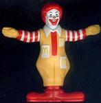 Ronald McDonald, clownfiguur met gespreide armen van 1995