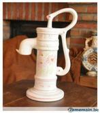 faience decorative pompe a eau avec fleur rose, Antiquités & Art