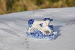 §  statuette animaliere porcelaine bleu et blanche, Enlèvement ou Envoi