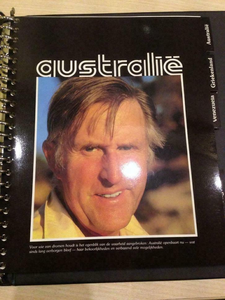 Initia - De Wereld Mijn Thuis, Boeken, Reisgidsen, Zo goed als nieuw, Reisgids of -boek, Ophalen of Verzenden