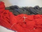 laine à tricoter douce rouge et grise - fil à tricoter