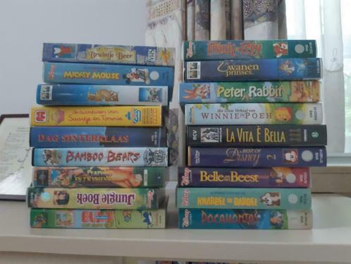 50 videocassettes van jeugdklassiekers (Disney, jeugd,...)