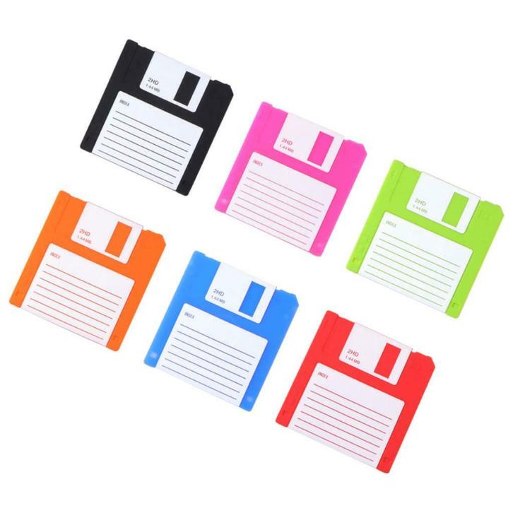Floppy disk look silicone onderleggers retro gadget, Huis en Inrichting, Woonaccessoires | Onderzetters, Nieuw, Glas of Kopje