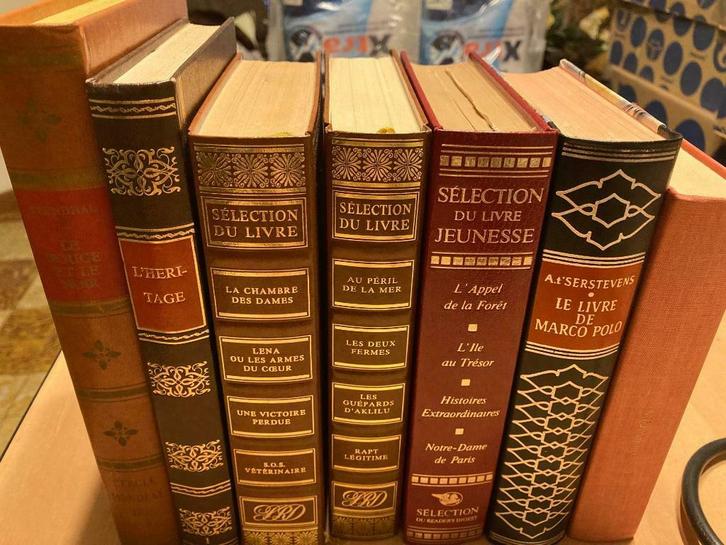 7 boeken met mooie hardcover, Boeken, Overige Boeken, Zo goed als nieuw, Ophalen