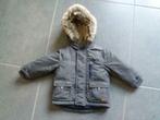grijze jas met kap - maat 62, Kinderen en Baby's, Babykleding | Maat 62, Ophalen, Zo goed als nieuw, Jongetje