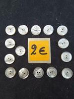 partij van 15 knopen 15 mm 2 gaats crème wit B15152, Hobby en Vrije tijd, Naaien en Fournituren, Ophalen of Verzenden, Nieuw, Knoop of Knopen