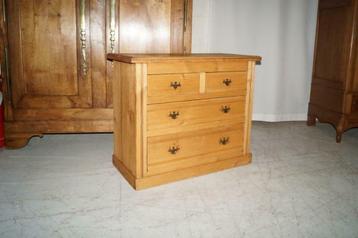 commode country ancienne en pitchpine L 91 H 74 P 44