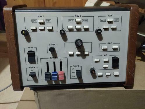 MDM (Jeppesen) Flight Simulator Control Console Model FS-100, Hobby en Vrije tijd, Overige Hobby en Vrije tijd, Gebruikt, Ophalen