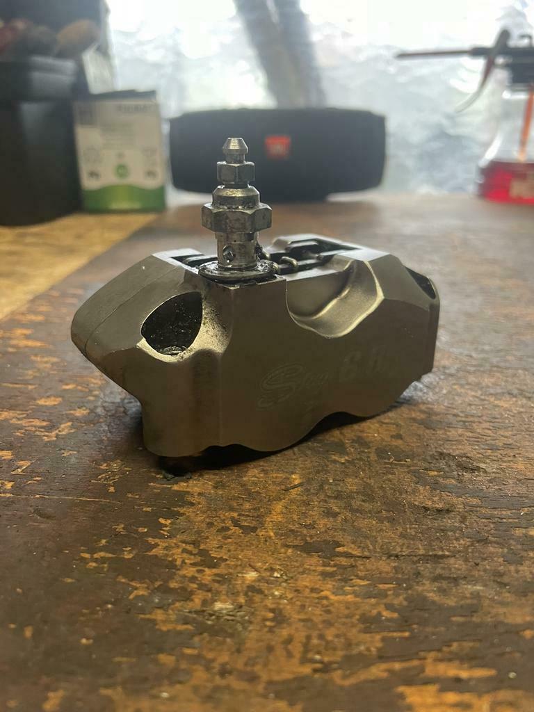 ② Stage 6 R/T Remklauw 4 zuiger. — Pièces de cyclomoteur | Général —  2ememain