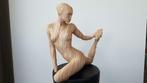 Modern houten sculptuur: Yoga, Antiek en Kunst, Ophalen of Verzenden