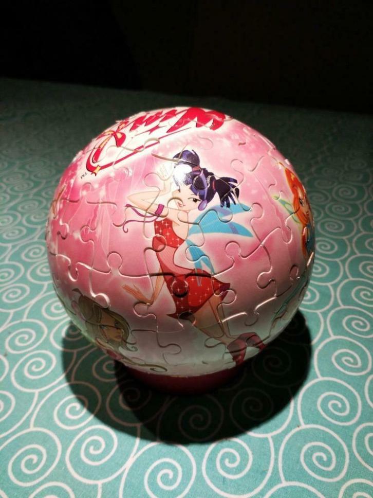 Winx Club Junior Puzzle ball, Kinderen en Baby's, Speelgoed | Kinderpuzzels, Zo goed als nieuw, 6 jaar of ouder, Meer dan 50 stukjes
