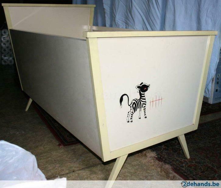 Retro vintage kinder bedje, Kinderen en Baby's, Babywiegjes en Ledikanten, Gebruikt, Ophalen