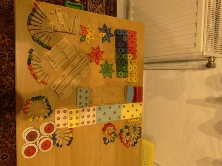 Houten constructiespeelgoed (wielen-hout-vijzen) pakket omva, Kinderen en Baby's, Speelgoed | Houten speelgoed, Zo goed als nieuw