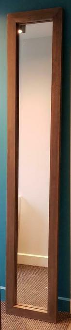 Teak spiegel 42 x 230 cm, Huis en Inrichting, Woonaccessoires | Spiegels, Ophalen of Verzenden, Zo goed als nieuw