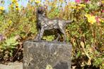 Bronze animalier signé (un chien de chasse), Antiquités & Art, Enlèvement, Bronze