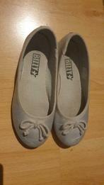 Ballerines Bizzy pointure 33, Ophalen of Verzenden, Zo goed als nieuw, Ballerina's