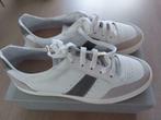 nieuwe witte sneakers met grijs accent maat 40 Maxime Tanghe
