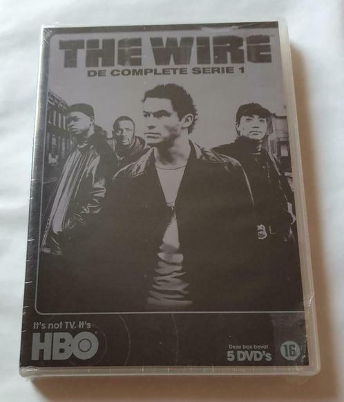 The Wire (Intégrale saison 1) neuf sous blister, CD & DVD, DVD | TV & Séries télévisées, Action et Aventure, Coffret, À partir de 16 ans