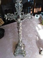 Christus zilverkleurig met loden voet, Ophalen