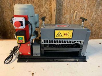 TSK M.30 Kabelstripmachine Kabelpelmachine kabelstripper beschikbaar voor biedingen
