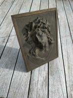 Christ en relief (bronze/laiton ?) - H 15 cm - L 12 cm, Antiquités & Art, Antiquités | Objets religieux, Enlèvement ou Envoi