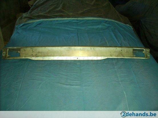 mazda 929 / RX-4 estate oldtimer middendeel achterbumper, Auto-onderdelen, Carrosserie, Bumper, Mazda, Voor, Nieuw, Ophalen of Verzenden