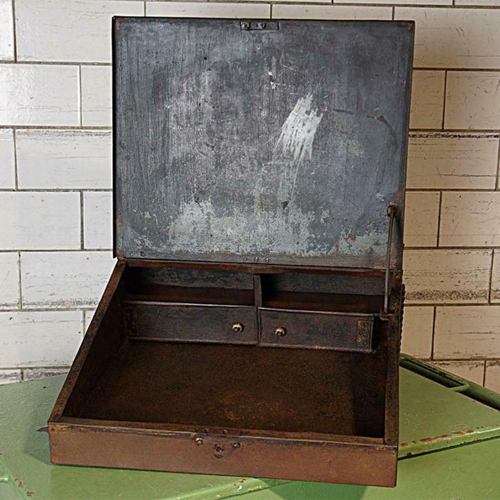 Industriële schrijfkist. 2019236, Antiek en Kunst, Curiosa en Brocante, Ophalen