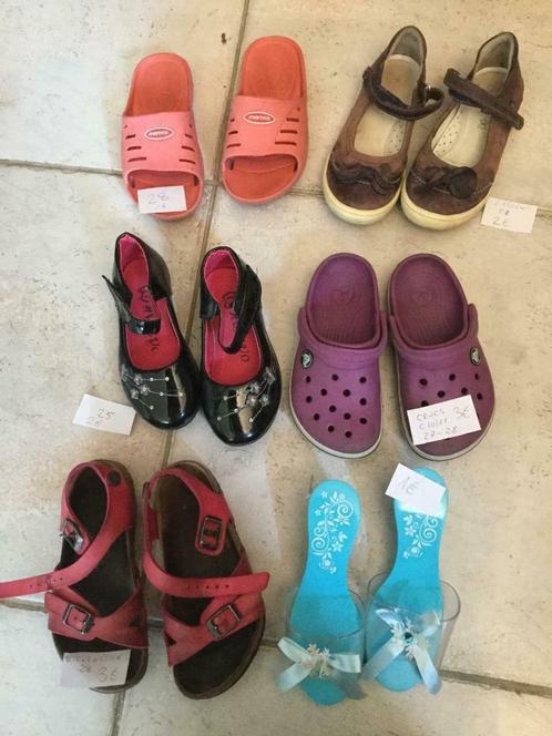 Chaussures fille crocs Birkenstock 25 27 28, Enfants & Bébés, Vêtements enfant | Chaussures & Chaussettes, Utilisé, Chaussures