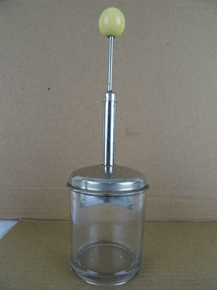 Vintage tomatensnijder vintage uiensnijder curiosa 1950, Antiek en Kunst, Antiek | Keukengerei, Ophalen of Verzenden