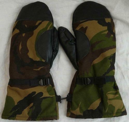 Handschoenen Gvt, Winter Gevoerd, KL, Camo, maat 8, 1991.(1), Collections, Objets militaires | Général, Armée de terre, Enlèvement ou Envoi