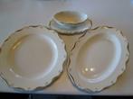 Lot met 3 stuks servies Boch 1 ovalen en 1 groot rond dienbo, Ophalen of Verzenden