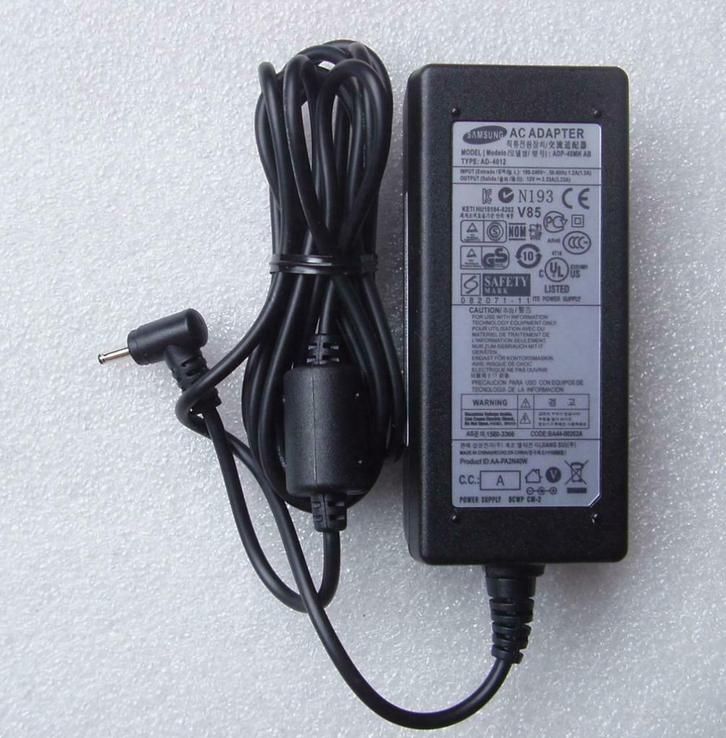 Samsung  Laptop AC Adapter charger, Computers en Software, Laptop-opladers, Zo goed als nieuw, Ophalen of Verzenden