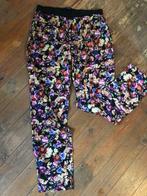 Bloemen pantalon, Overige kleuren, Maat 42/44 (L), Ophalen of Verzenden, Zo goed als nieuw