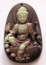 China oude Illite Jade (Zipao Jade) Kwan Yin (Pu-Sa) Amulet, Vert, Envoi