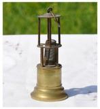 petite lampe decorative de charbonnage en bronze, Antiquités & Art