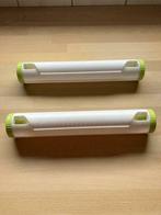 Deux dérouleurs papier aluminium ou film plastique