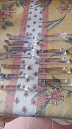 Porte couteaux, Enlèvement