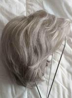 Perruque dame de très bonne qualité, Bijoux, Sacs & Beauté, Enlèvement ou Envoi, Comme neuf