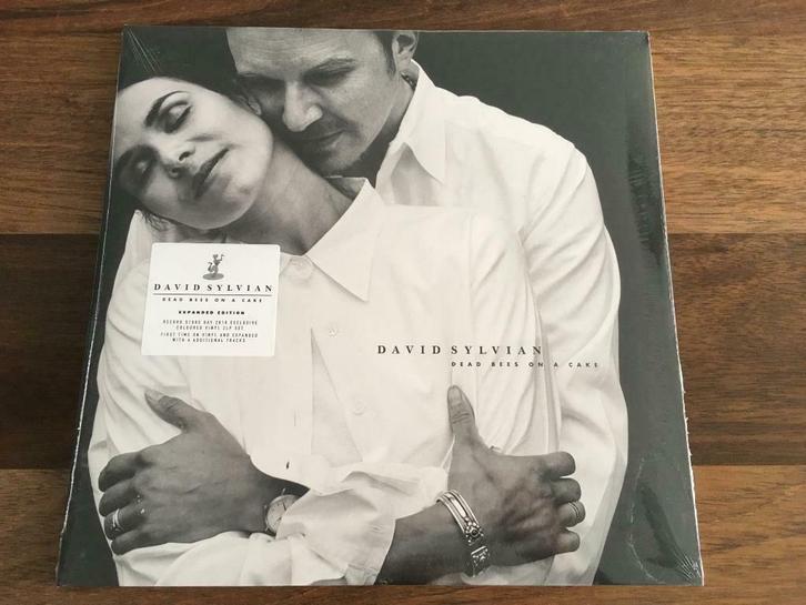 Vinyl 2LP David Sylvian Dead Bees On A Cake WIT Vinyl NIEUW, Cd's en Dvd's, Vinyl | Pop, Nieuw in verpakking, 2000 tot heden, 12 inch