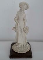 Figurine en porcelaine - A. Belcari - 1994, Comme neuf, Humain, Enlèvement ou Envoi
